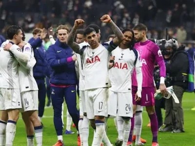 Rooney cảnh báo sốc: Tottenham đang rơi vào cuộc chiến trụ hạng Ngoại hạng Anh