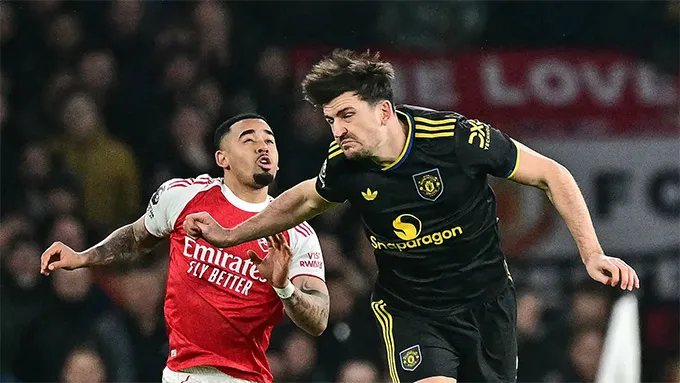 Harry Maguire chơi ổn định, góp phần vào chiến thắng lịch sử của MU